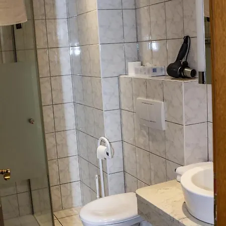 Oltmanns فندق Moormerland