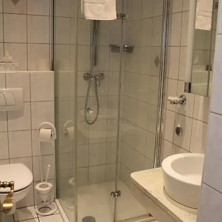 Oltmanns Hotel *